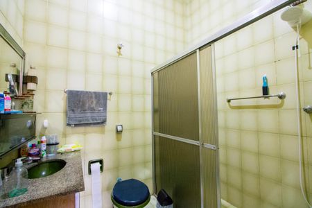 Casa à venda com 250m², 3 quartos e 3 vagas Casa à venda com 250m², 3 quartos e 3 vagasBanheiro Suíte