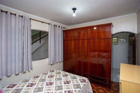 Casa à venda com 279m², 5 quartos e 2 vagasQuarto Suíte