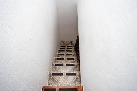 Casa à venda com 279m², 5 quartos e 2 vagasEscada