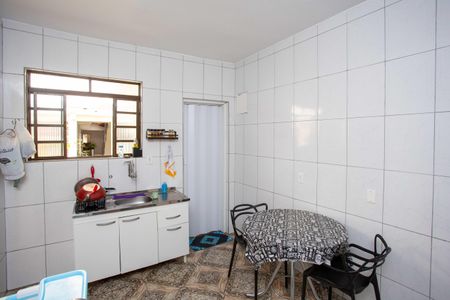 Casa à venda com 279m², 5 quartos e 2 vagasCozinha Casa 2