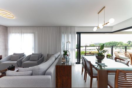 Apartamento à venda com 135m², 3 quartos e 2 vagas Apartamento à venda com 135m², 3 quartos e 2 vagasSala