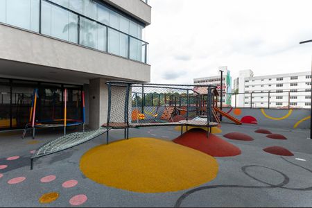 Apartamento à venda com 135m², 3 quartos e 2 vagas Apartamento à venda com 135m², 3 quartos e 2 vagasÁrea Comum - Playground