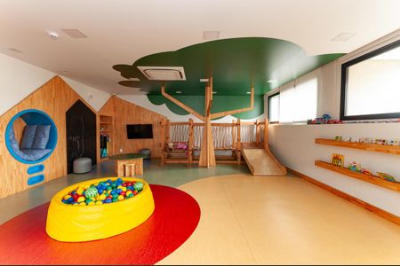 Apartamento à venda com 135m², 3 quartos e 2 vagas Apartamento à venda com 135m², 3 quartos e 2 vagasÁrea Comum - Brinquedoteca