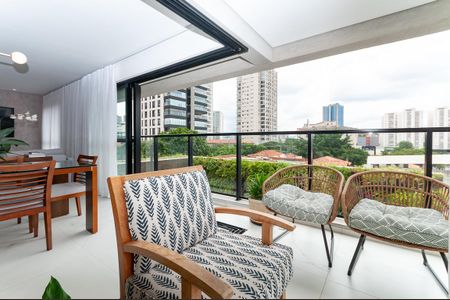 Apartamento à venda com 135m², 3 quartos e 2 vagas Apartamento à venda com 135m², 3 quartos e 2 vagasVaranda Gourmet