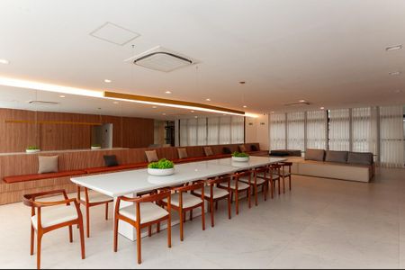 Apartamento à venda com 135m², 3 quartos e 2 vagas Apartamento à venda com 135m², 3 quartos e 2 vagasÁrea Comum - Salão de Festas