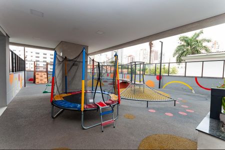 Apartamento à venda com 135m², 3 quartos e 2 vagas Apartamento à venda com 135m², 3 quartos e 2 vagasÁrea Comum - Playground