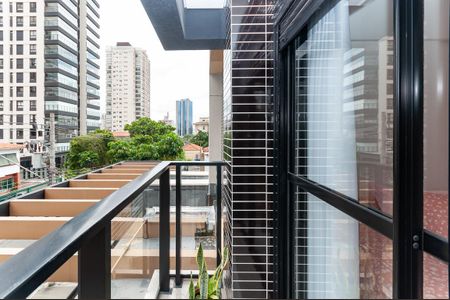 Apartamento à venda com 135m², 3 quartos e 2 vagas Apartamento à venda com 135m², 3 quartos e 2 vagasVaranda do Quarto 1 Suíte