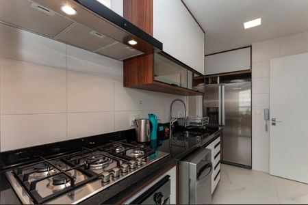 Apartamento à venda com 135m², 3 quartos e 2 vagas Apartamento à venda com 135m², 3 quartos e 2 vagasCozinha