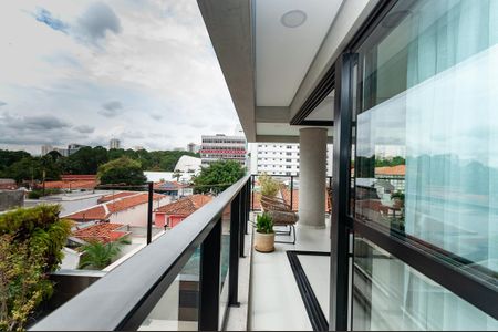 Apartamento à venda com 135m², 3 quartos e 2 vagas Apartamento à venda com 135m², 3 quartos e 2 vagasVaranda