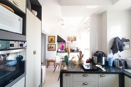 Apartamento à venda com 86m², 2 quartos e 2 vagasCozinha