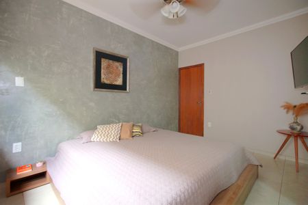 Casa à venda com 453m², 5 quartos e 4 vagasSuite