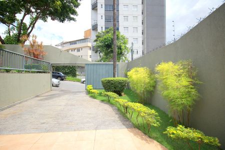 Casa à venda com 453m², 5 quartos e 4 vagasEntrada garagem