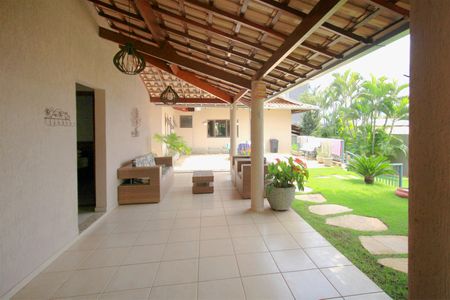 Casa à venda com 453m², 5 quartos e 4 vagasVaranda