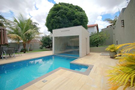 Casa à venda com 453m², 5 quartos e 4 vagasPiscina