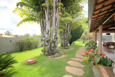 Casa à venda com 453m², 5 quartos e 4 vagasJardim