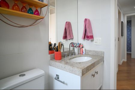 Apartamento à venda com 137m², 4 quartos e 2 vagas Apartamento à venda com 137m², 4 quartos e 2 vagasBanheiro Social