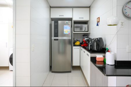 Apartamento à venda com 137m², 4 quartos e 2 vagas Apartamento à venda com 137m², 4 quartos e 2 vagasCozinha