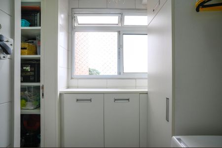 Apartamento à venda com 137m², 4 quartos e 2 vagas Apartamento à venda com 137m², 4 quartos e 2 vagasÁrea de Serviço