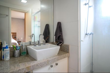 Apartamento à venda com 137m², 4 quartos e 2 vagas Apartamento à venda com 137m², 4 quartos e 2 vagasBanheiro Quarto 1 - Suite