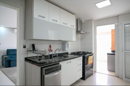 Apartamento à venda com 137m², 4 quartos e 2 vagas Apartamento à venda com 137m², 4 quartos e 2 vagasCozinha