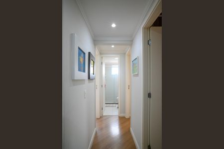 Apartamento à venda com 137m², 4 quartos e 2 vagas Apartamento à venda com 137m², 4 quartos e 2 vagasCorredor