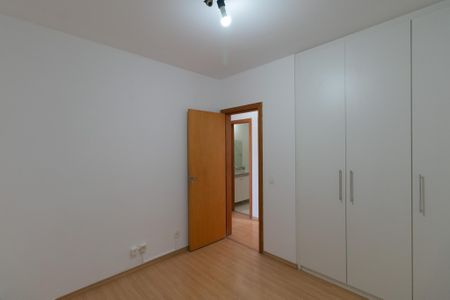 Apartamento à venda com 98m², 3 quartos e 2 vagasQuarto 3