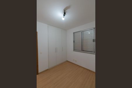 Apartamento à venda com 98m², 3 quartos e 2 vagasQuarto 3