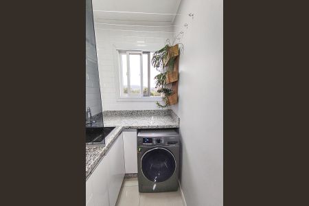 Apartamento à venda com 58m², 2 quartos e sem vaga Apartamento à venda com 58m², 2 quartos e sem vagaCozinha e Área de Serviço