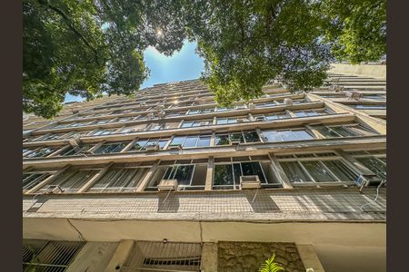 Apartamento à venda com 65m², 2 quartos e sem vaga Apartamento à venda com 65m², 2 quartos e sem vagaFachada