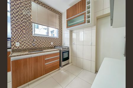 Apartamento à venda com 65m², 2 quartos e sem vaga Apartamento à venda com 65m², 2 quartos e sem vagaCozinha