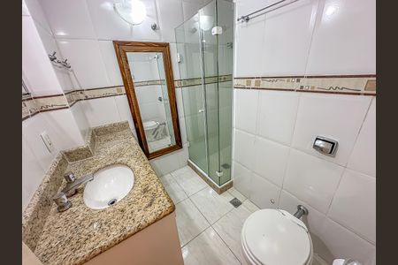 Apartamento à venda com 65m², 2 quartos e sem vaga Apartamento à venda com 65m², 2 quartos e sem vagaBanheiro Social