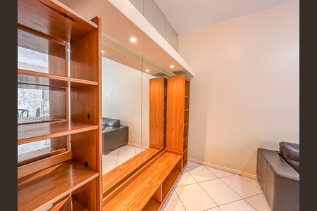 Apartamento à venda com 65m², 2 quartos e sem vaga Apartamento à venda com 65m², 2 quartos e sem vagaSala