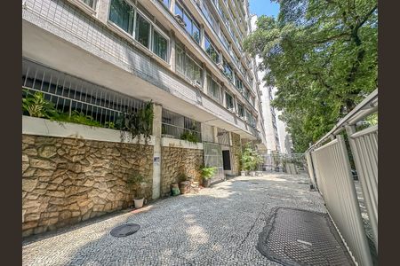 Apartamento à venda com 65m², 2 quartos e sem vaga Apartamento à venda com 65m², 2 quartos e sem vagaFachada