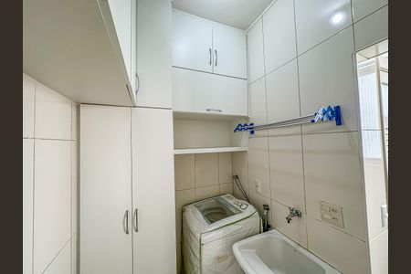 Apartamento à venda com 65m², 2 quartos e sem vaga Apartamento à venda com 65m², 2 quartos e sem vagaÁrea de Serviço