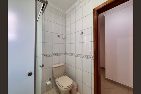 Apartamento à venda com 180m², 3 quartos e 2 vagas Apartamento à venda com 180m², 3 quartos e 2 vagasBanheiro