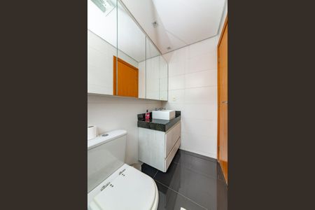 Apartamento à venda com 300m², 4 quartos e 4 vagas Apartamento à venda com 300m², 4 quartos e 4 vagasBanheiro da Suíte