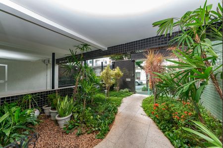 Apartamento à venda com 300m², 4 quartos e 4 vagas Apartamento à venda com 300m², 4 quartos e 4 vagasHall de entrada