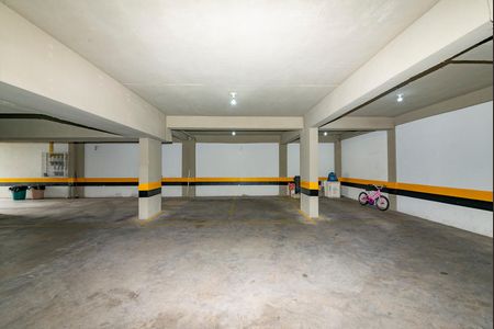 Apartamento à venda com 300m², 4 quartos e 4 vagas Apartamento à venda com 300m², 4 quartos e 4 vagasGaragem