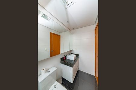 Apartamento à venda com 300m², 4 quartos e 4 vagas Apartamento à venda com 300m², 4 quartos e 4 vagasBanheiro da Suíte