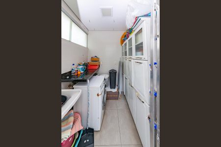 Apartamento à venda com 300m², 4 quartos e 4 vagas Apartamento à venda com 300m², 4 quartos e 4 vagasÁrea de Serviço