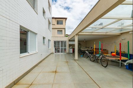 Apartamento à venda com 300m², 4 quartos e 4 vagas Apartamento à venda com 300m², 4 quartos e 4 vagasÁrea externa privativa