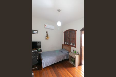 Casa à venda com 208m², 4 quartos e 4 vagasQuarto 1