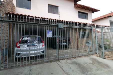 Casa à venda com 208m², 4 quartos e 4 vagasPlaquinha