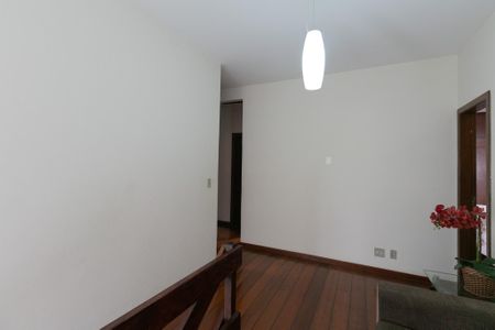 Casa à venda com 208m², 4 quartos e 4 vagasSala de Estar