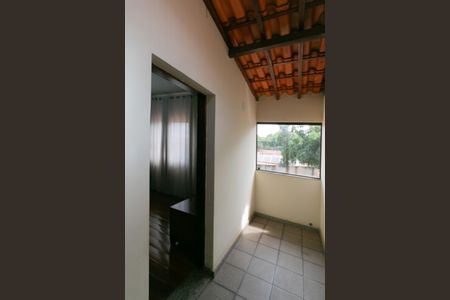 Casa à venda com 208m², 4 quartos e 4 vagasSacada