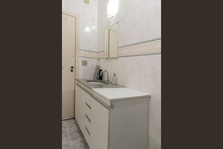 Casa à venda com 208m², 4 quartos e 4 vagasBanheiro Social