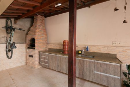 Casa à venda com 208m², 4 quartos e 4 vagasVaranda gourmet