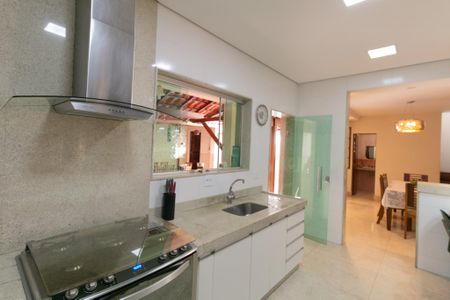 Casa à venda com 208m², 4 quartos e 4 vagasCozinha