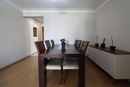 Apartamento à venda com 85m², 3 quartos e 2 vagasSala