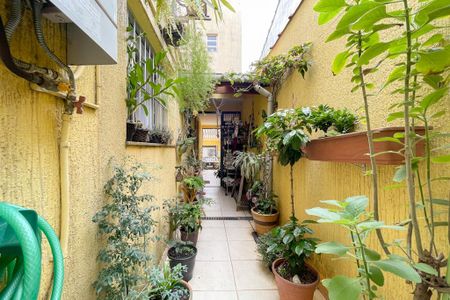 Casa à venda com 175m², 4 quartos e 2 vagas Casa à venda com 175m², 4 quartos e 2 vagasQuintal